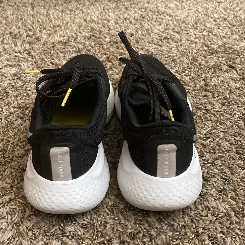 COLE HAAN - ZEROGRAND OUTPACE RUNNER II SHOES - Picture 3 of 6